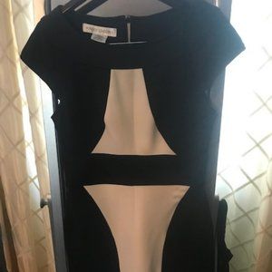 Maggy London Black & Off white geo dress